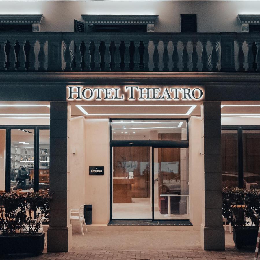 Hotel Theatro- City Center Tirana Kültér fotó